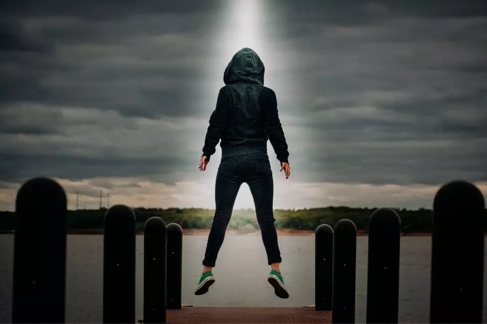 Woman Claims She’s Seen Nine UFOs, Now Fears Alien Abduction