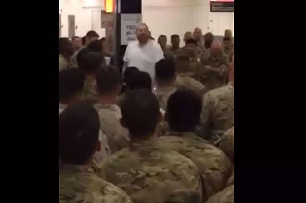 Watch Grateful Man Buy 400 US Troops a Meal